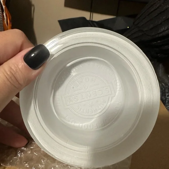 Scentsy White and Black Floral Wax Warmer - Picture 6 of 6